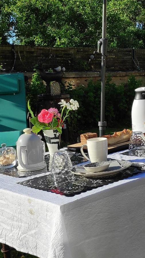 Les Papouz Bed and Breakfast Gommecourt Exteriör bild